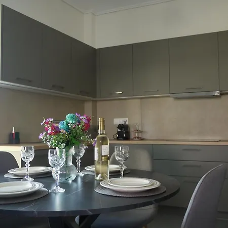 Apartment Nelli's Near The Airport, Sea And Port